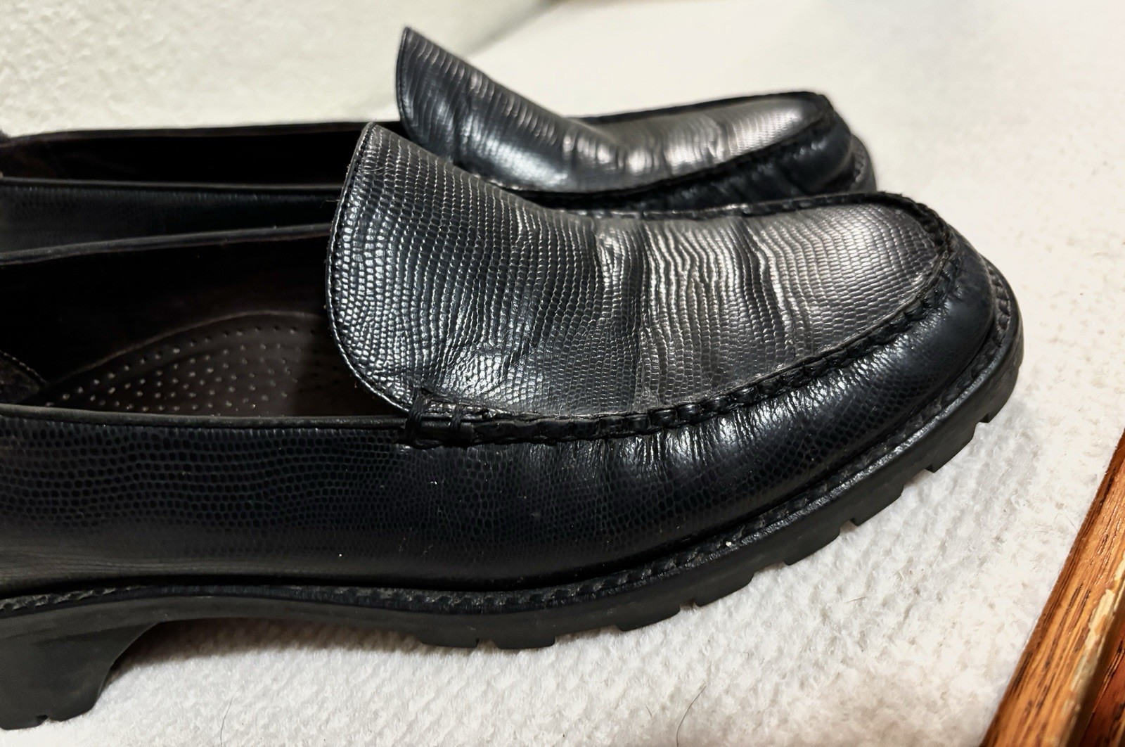 Cole Haan Black Leather Loafer Textured Block Heel Country Collection Size 8.5 B