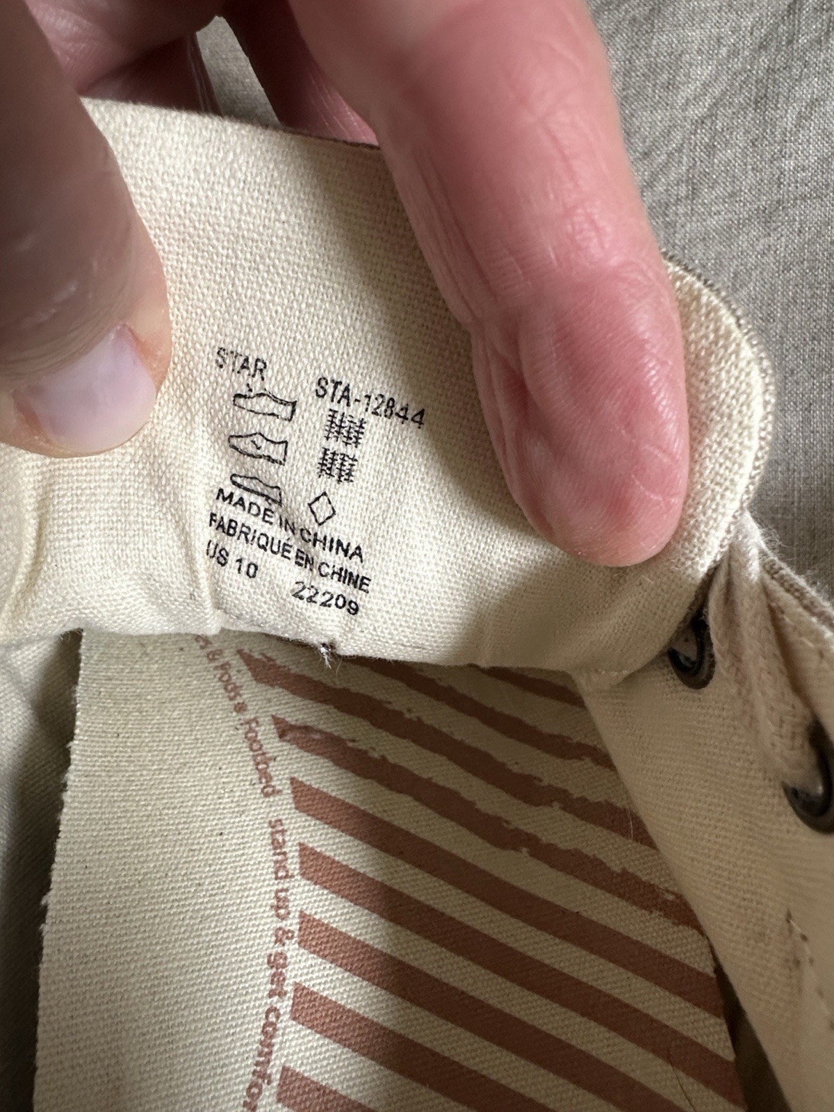 Taos Star Canvas Sneakers Womens 10 Khaki Wash Tan Comfort Shoes EUC