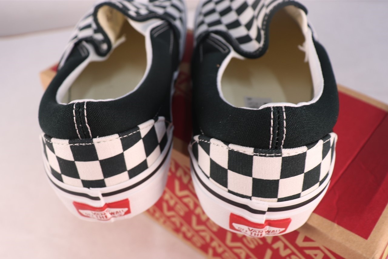 Vans Classic Slip-On Color Theory Checkerboard Black White Men’s 8 Women’s 9.5