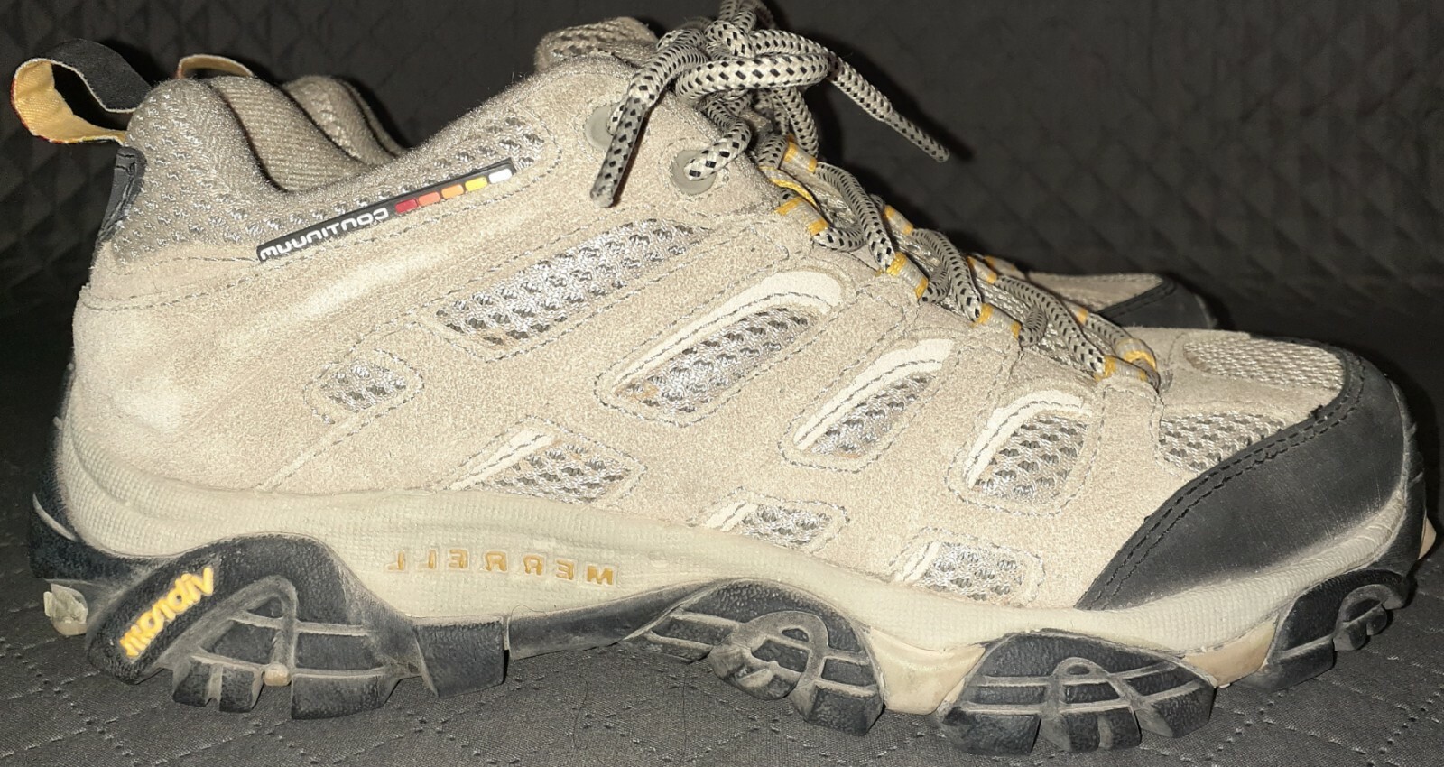 Merrell Women’s Moab 2 Ventilator Hiking Shoes Tan Size US 7, UK 4.5, EUR 37.5