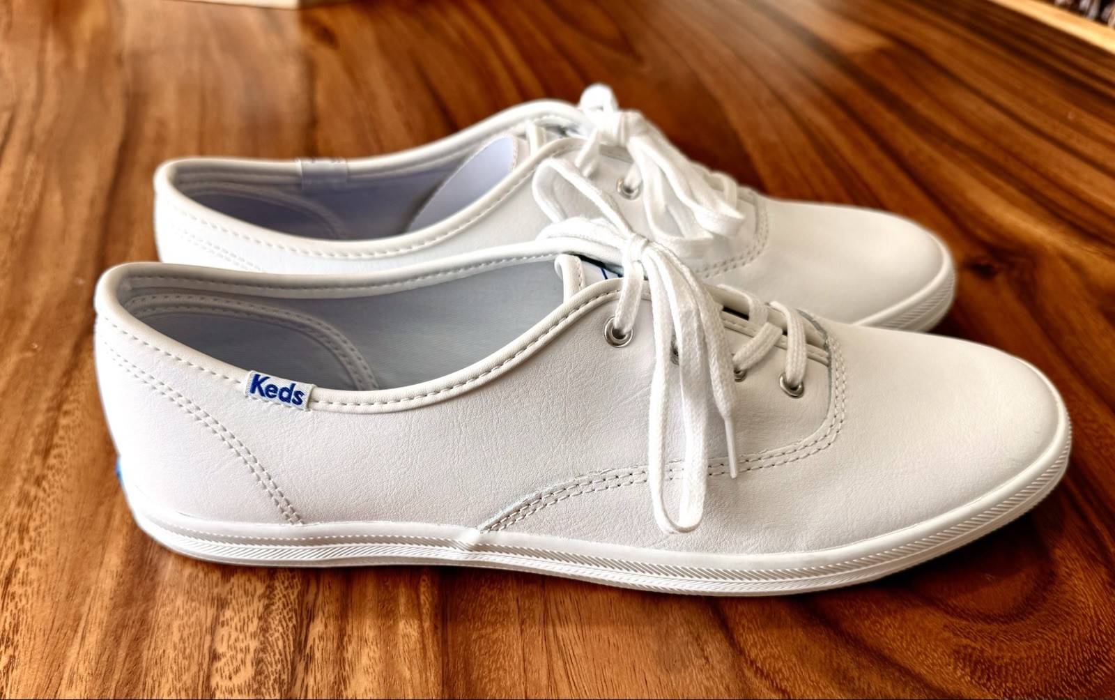 Keds Women’s Champion Original Leather Sneakers, White Leather, 9.5 M (US) NEW