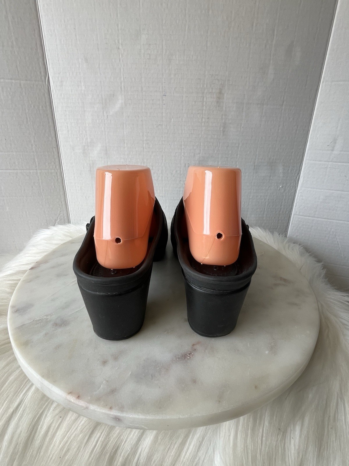Crocs Croslite Sarah Women’s Sz 8 Mule Clog Dual Comfort Slip On Sandals Black