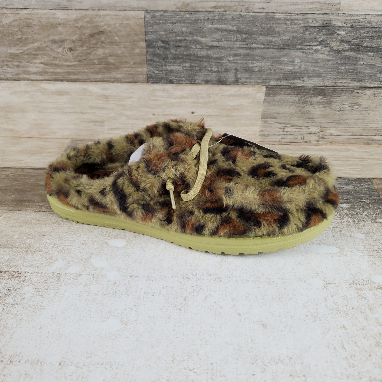 Hey Dude Wendy Slipper Leo Womens Shoes Sz 11 Green Multi Round Toe Comfort