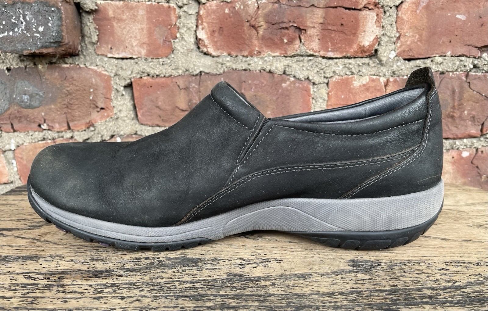 Dansko Patti Women’s Size 41 Black Nubuck Slip On Casual Shoe Loafer Vibram Sole