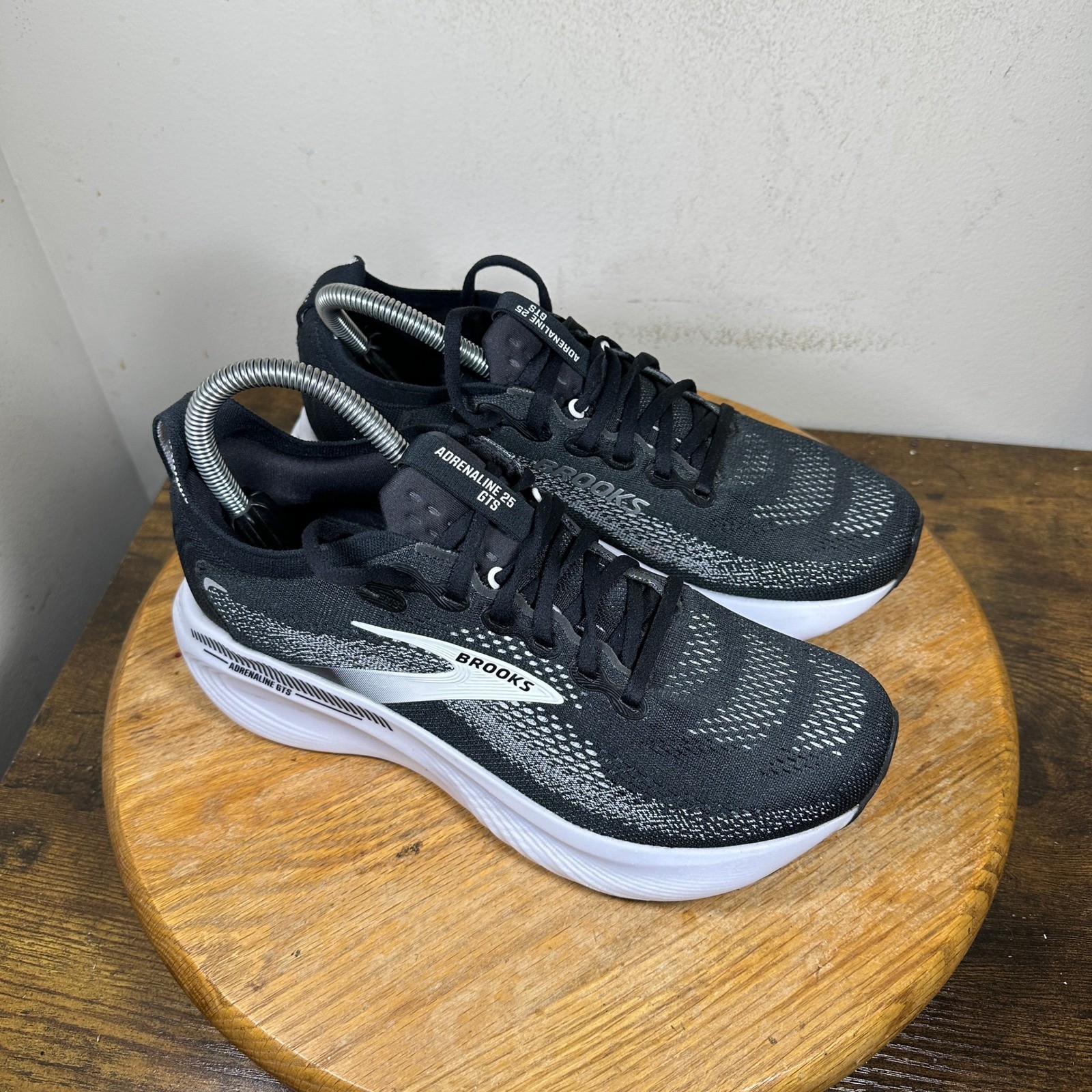 Brooks Adrenaline GTS 25 Womens Running Shoes Black White 1204431B090 Size 8