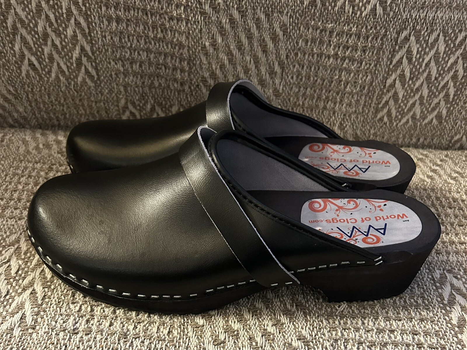New AM World Of Clogs 100% Leather And Wood size 10 Uk44