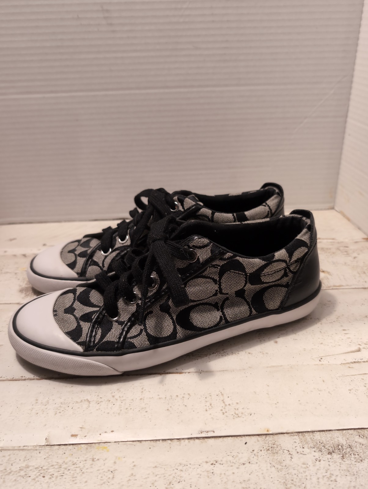 Coach Womens Barrett Black Signature Lace-Up Shoes Sneakers, Size 8B Preppy