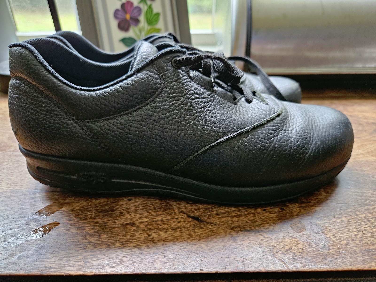 SAS Liberty Black Leather Women’s Server Work Slip-Resistant Shoes 8.5 med 8 1/2