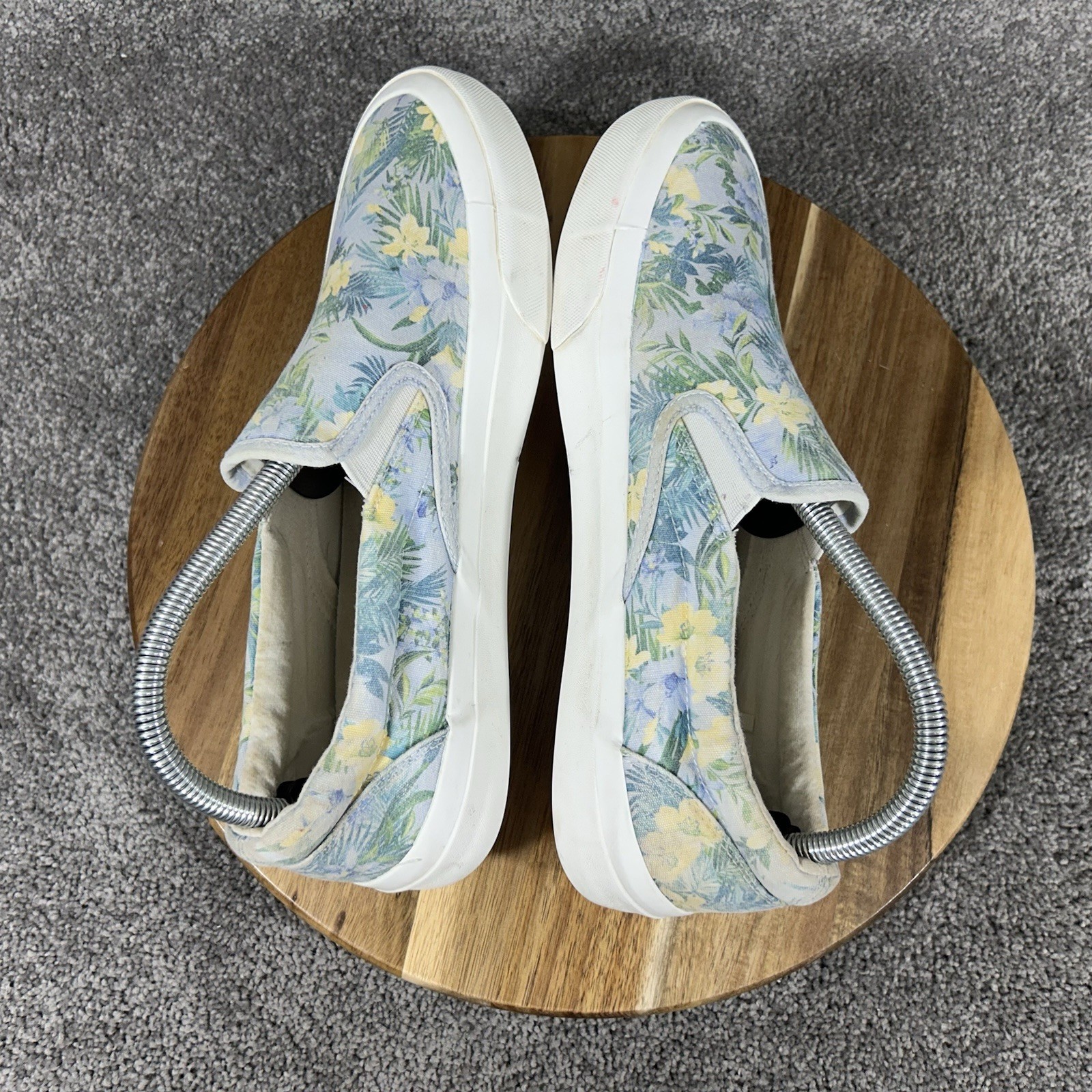 Tommy Bahama Ferris Women’s Sz 9.5 Light Blue Floral Tropical Slip On Shoes Used