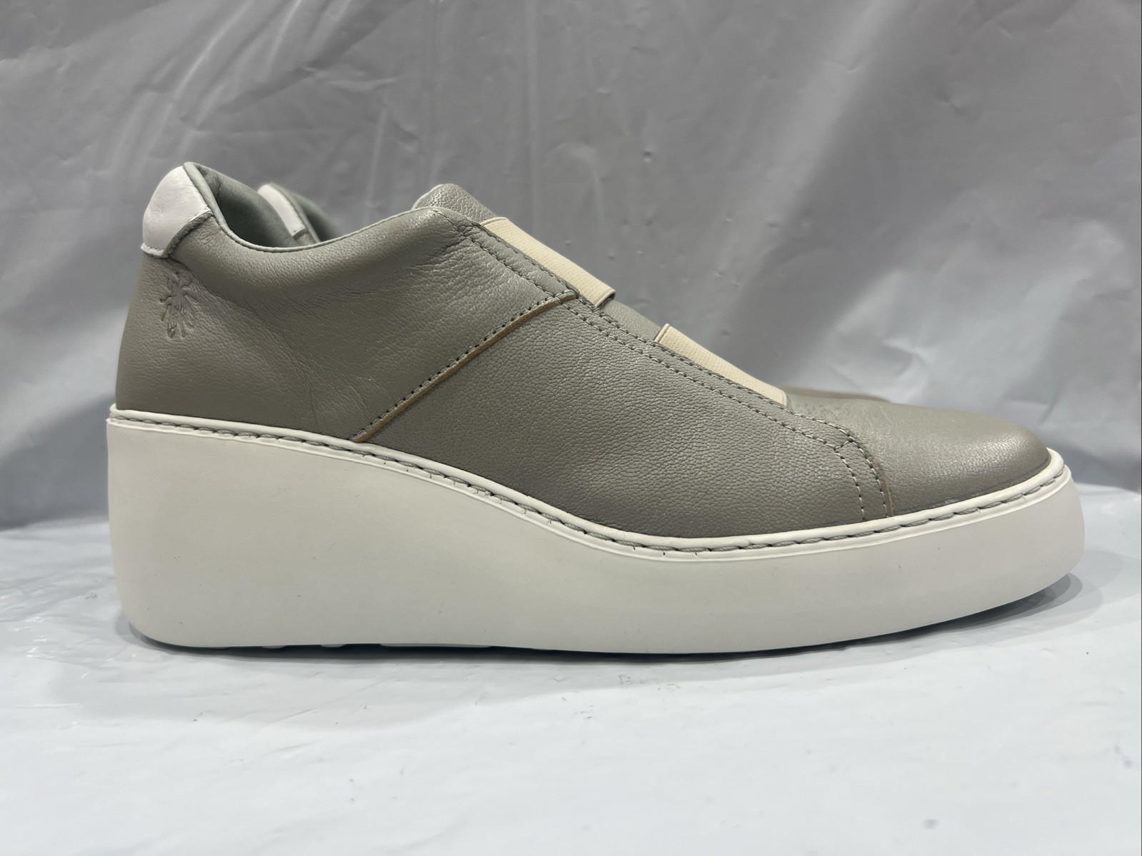 Fly London DITO581FLY Women’s US 10 Gray Slip-On Comfort Casual Shoes EBS1965