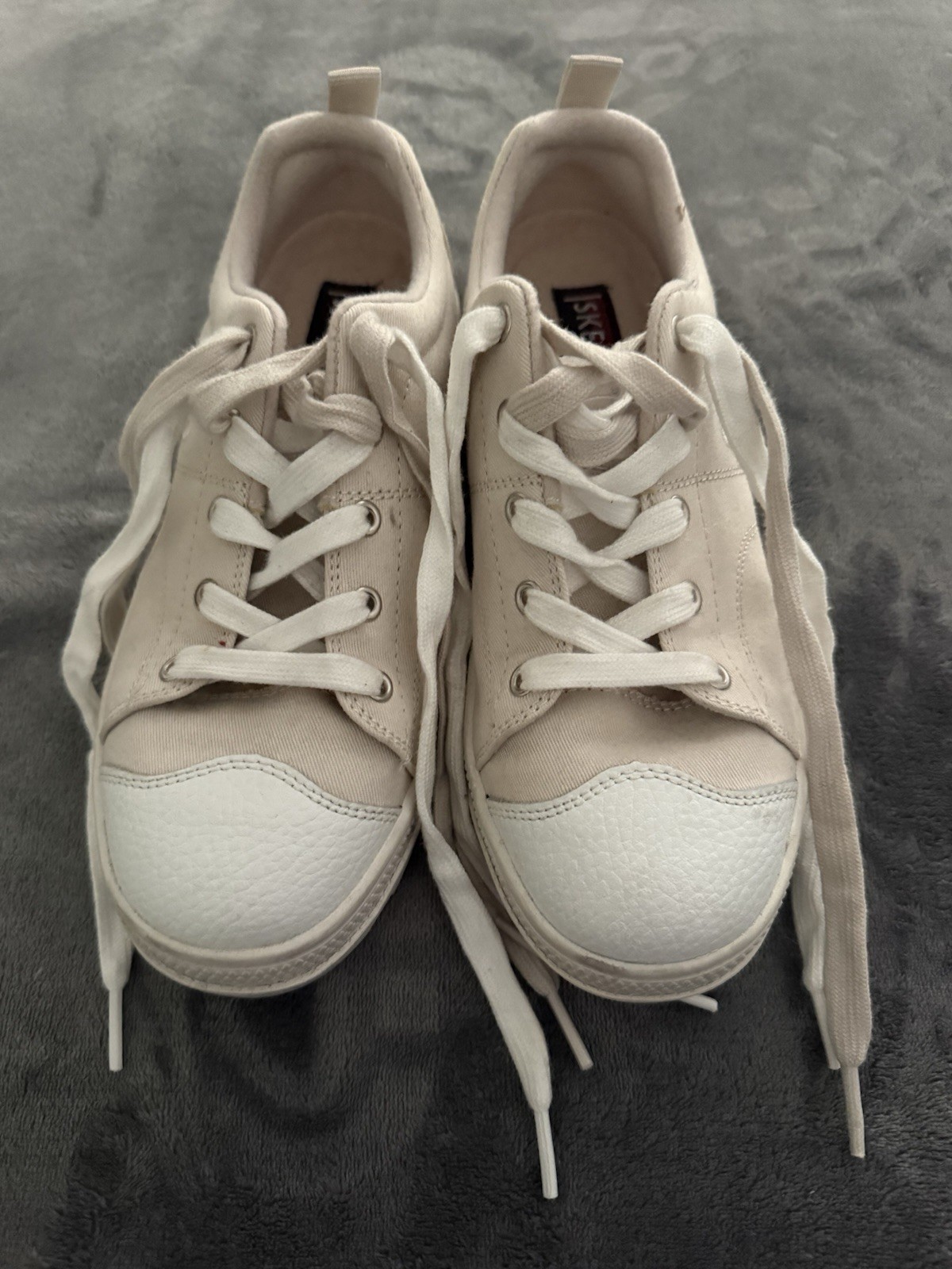 Skechers
