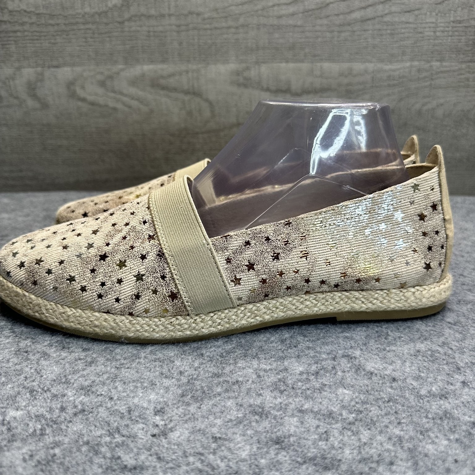 David Tate Women’s Comfort Shoes 10N Beige Star Print Slip-On Metalic Gold