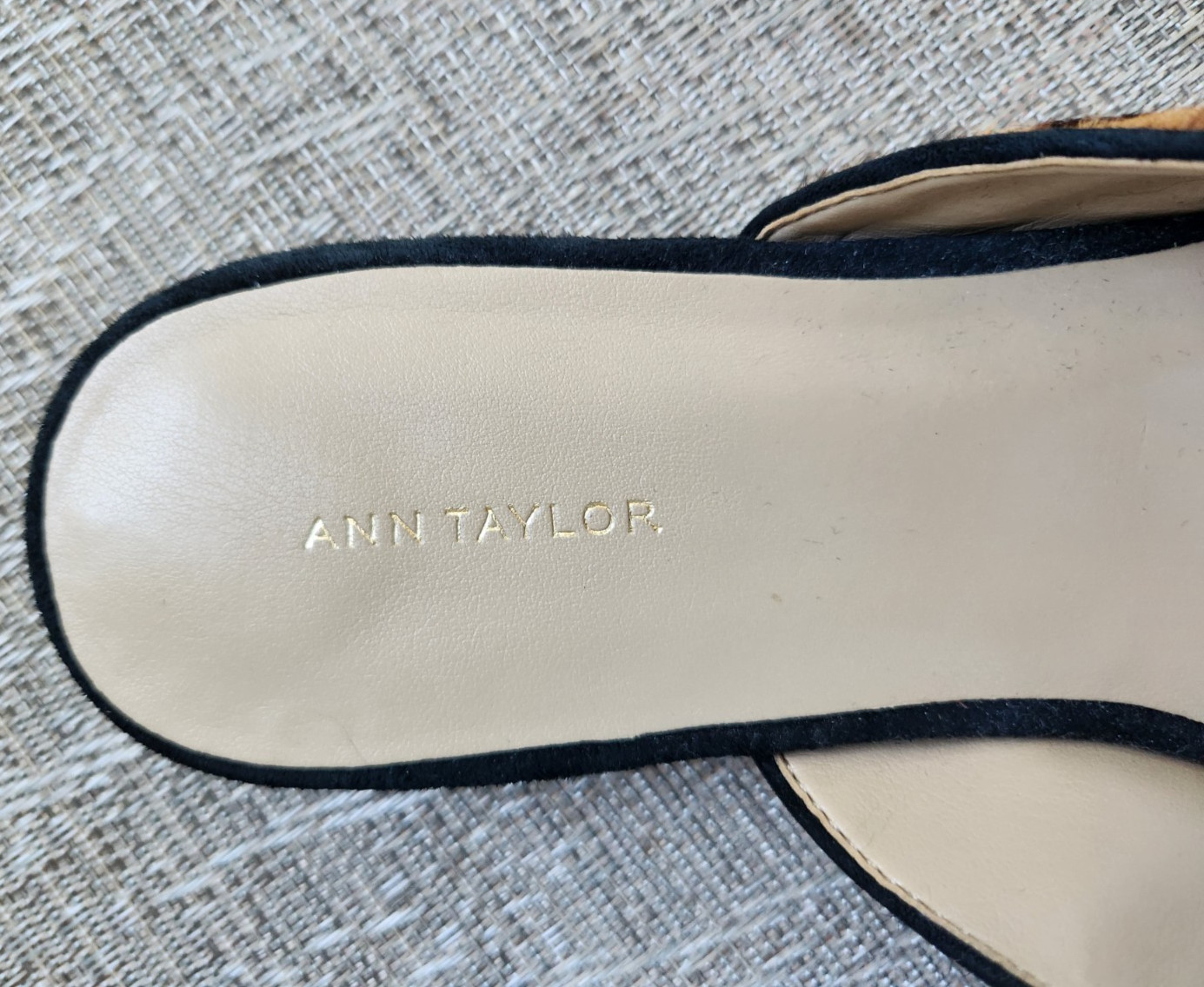ANN TAYLOR CLOGS, Dyed Leopard Calf Hair Mules, Women’s 10 Medium