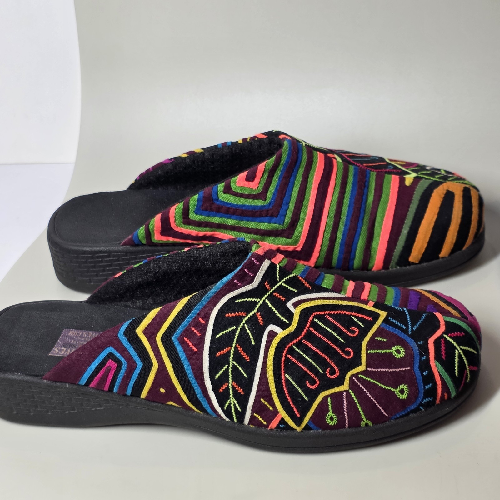 Tracking Natives Handmade Mola Embroidered Mule Shoes Colombia 39 8.5-9