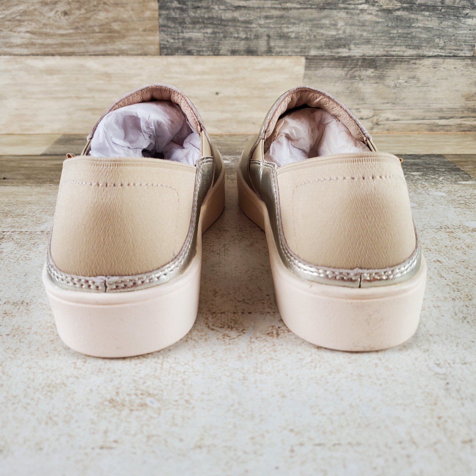 Spenco Saylor Womens Shoes Sz 6 D Champagne Suede Comfort Slip On Sneakers