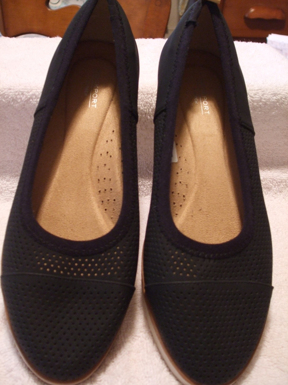 Rockport Perforated Ballet Flat, Stacie, SIZE IS 9 MEDIUM, QVC, A393973. BLACK