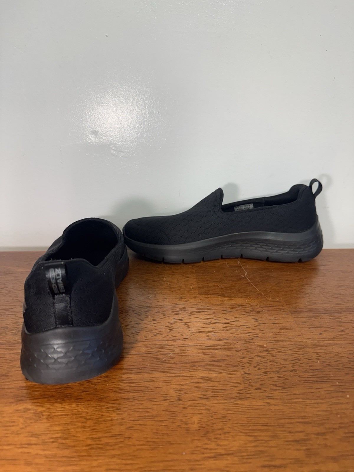 Skechers GOwalk Slip On Walking Shoes Womens 8.5 Black Memory Foam Comfort