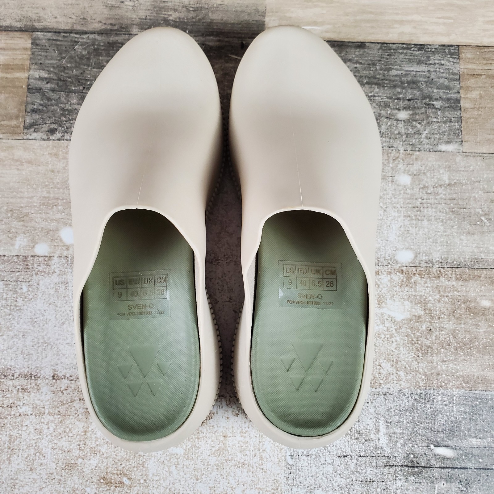 Cougar Sven-Q Womens Clogs Sz 9 Sand Rubber Comfort Slip On Round Toe footbed