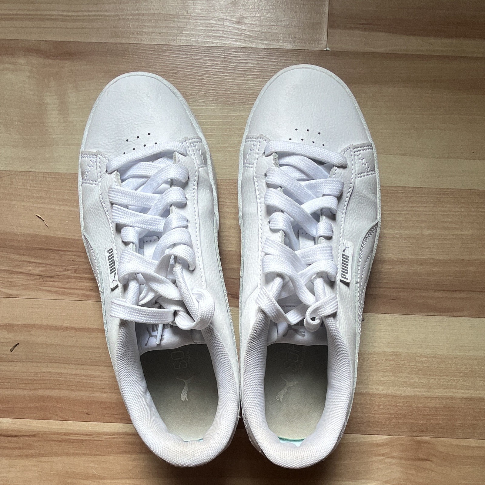 PUMA Women’s White Low Top Lace-Up Athletic Sneakers Solid Casual Activewear
