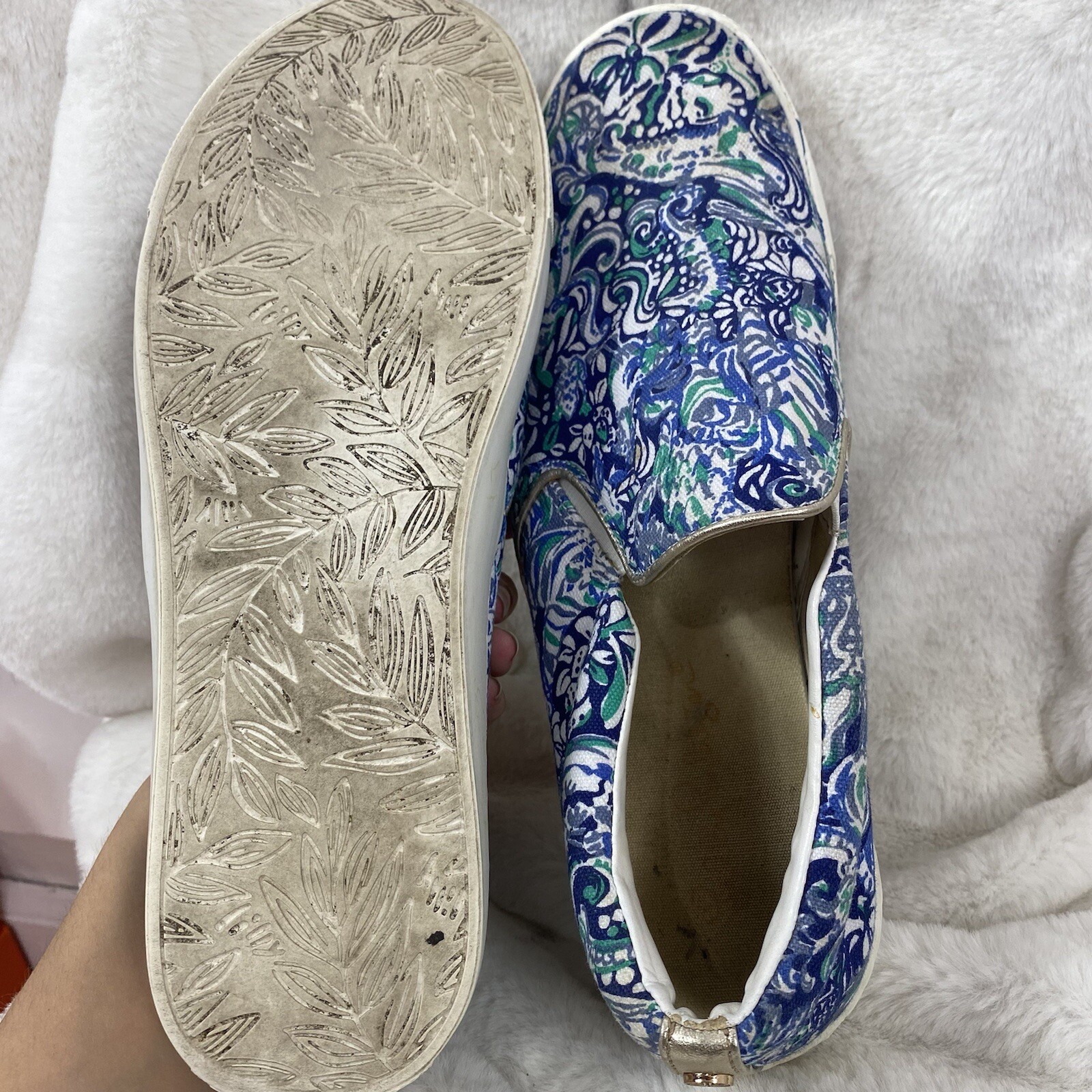 Lilly Pulitzer Julie sneaker Royal Purple 60 animals blue white slip ons size 10