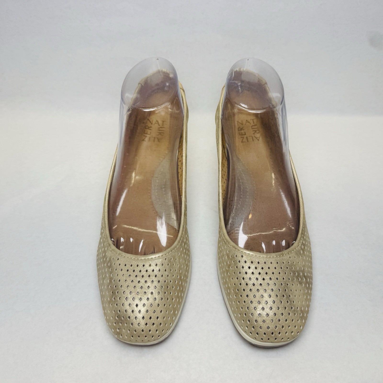 Naturalizer Betina 2 Gold Perforated Wedge Slip On Shoes Womens Sz 8 M Comfort
