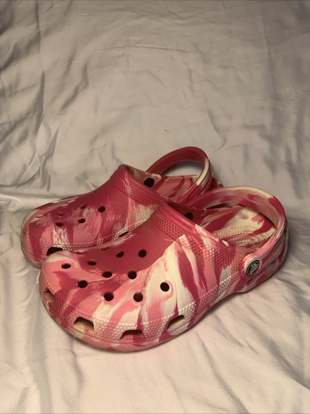 Crocs Classic Marbled Clogs In A Pink And White Tie-dye Colorway M5,W7