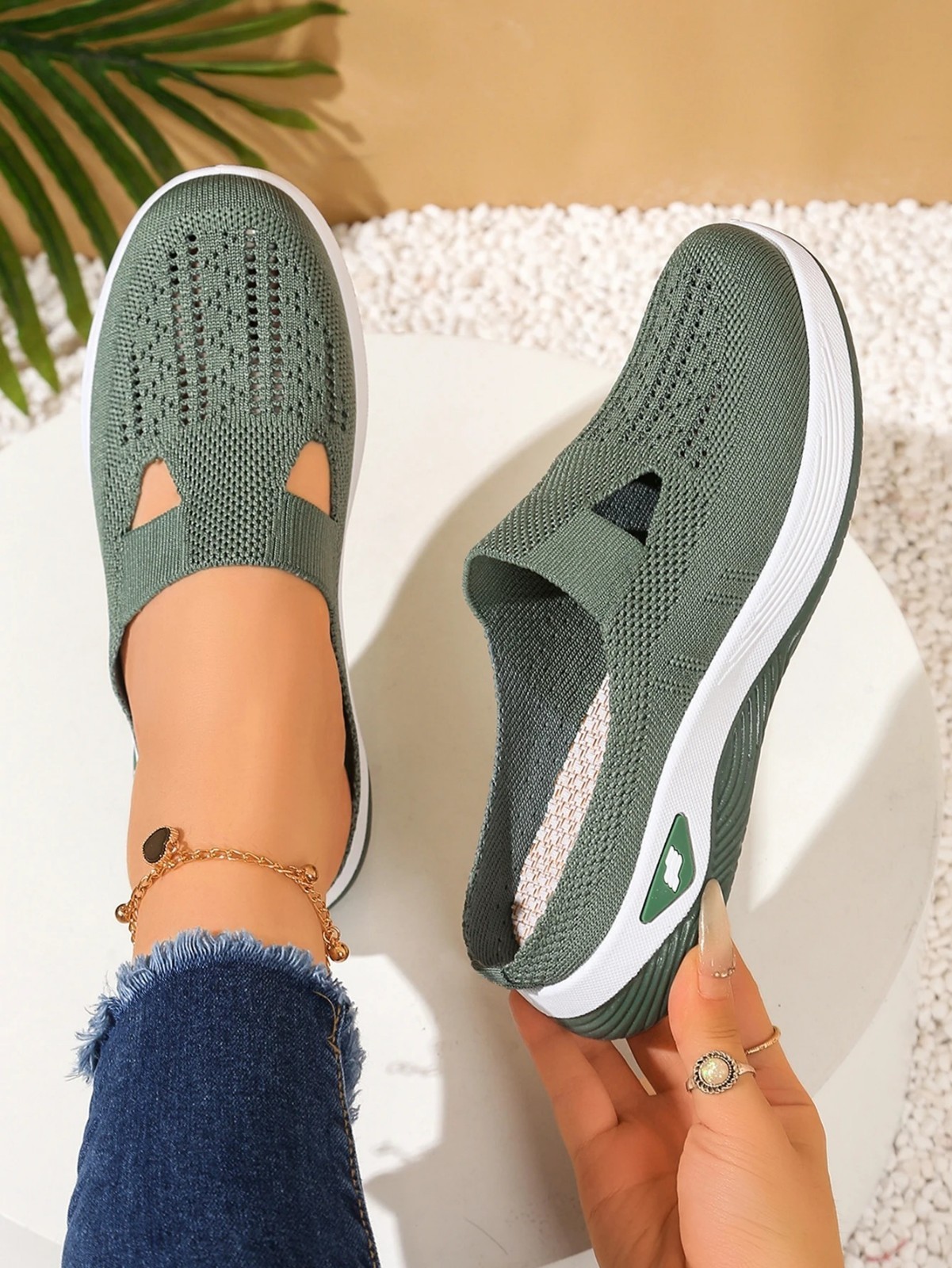 Women Mesh Slip On Walking Shoes Breathable Comfort Casual Sneakers Flats