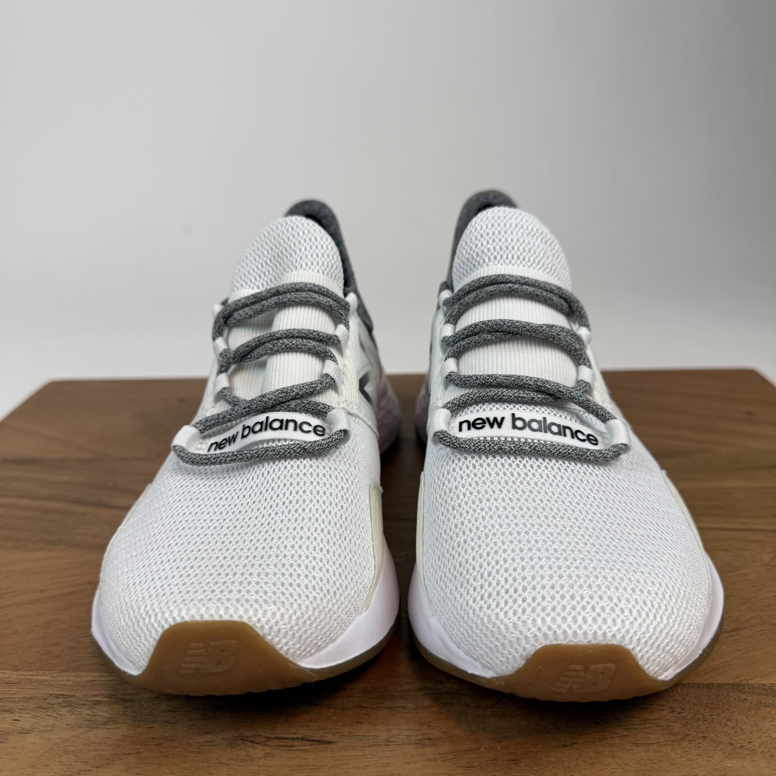 New Womens New Balance Fresh Foam Roav Tee Shirt White Casual Sneakers Sz 6 NIB