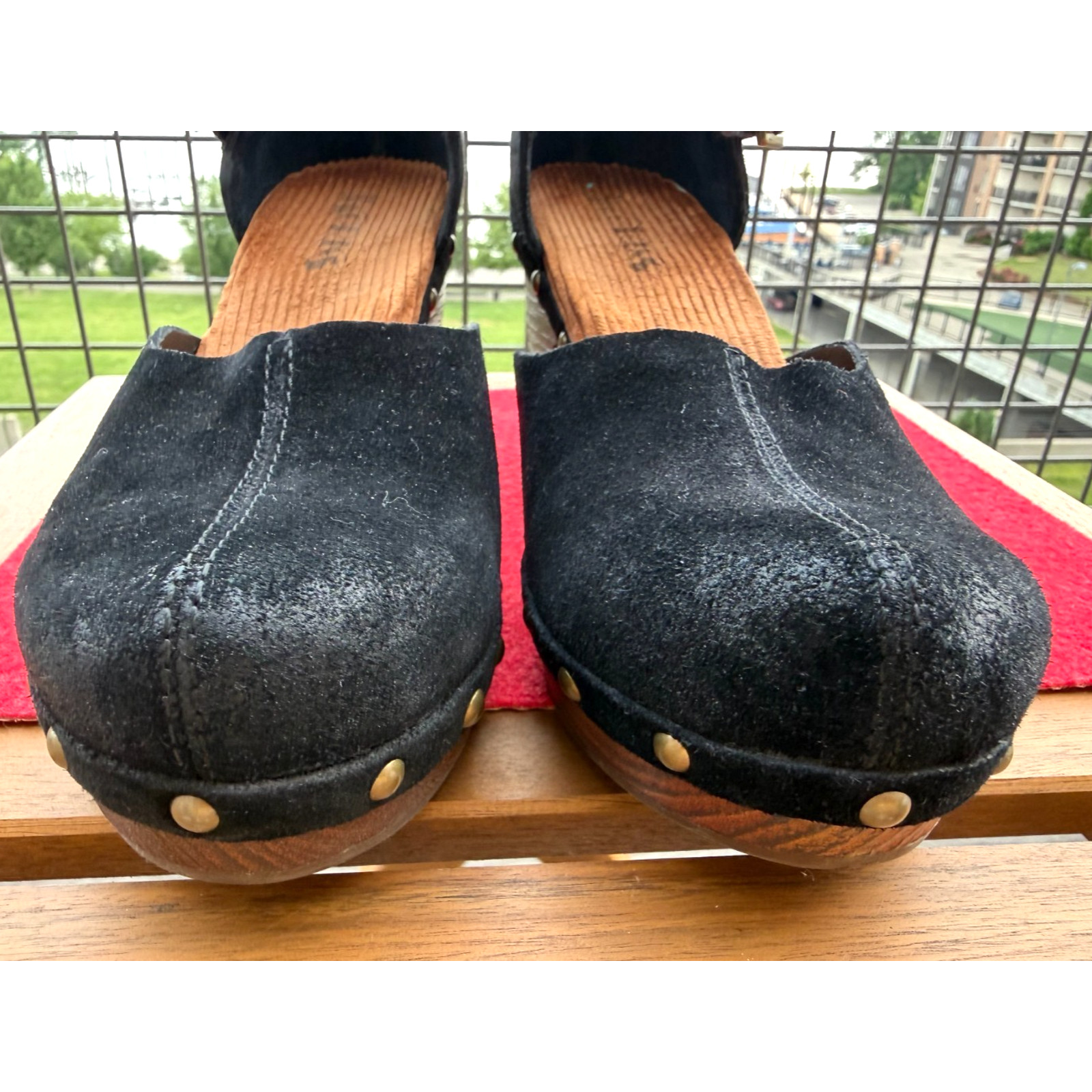 Korks Evah Clog Women’s Black Leather Platform Studded Comfortable Mary Janes 9M