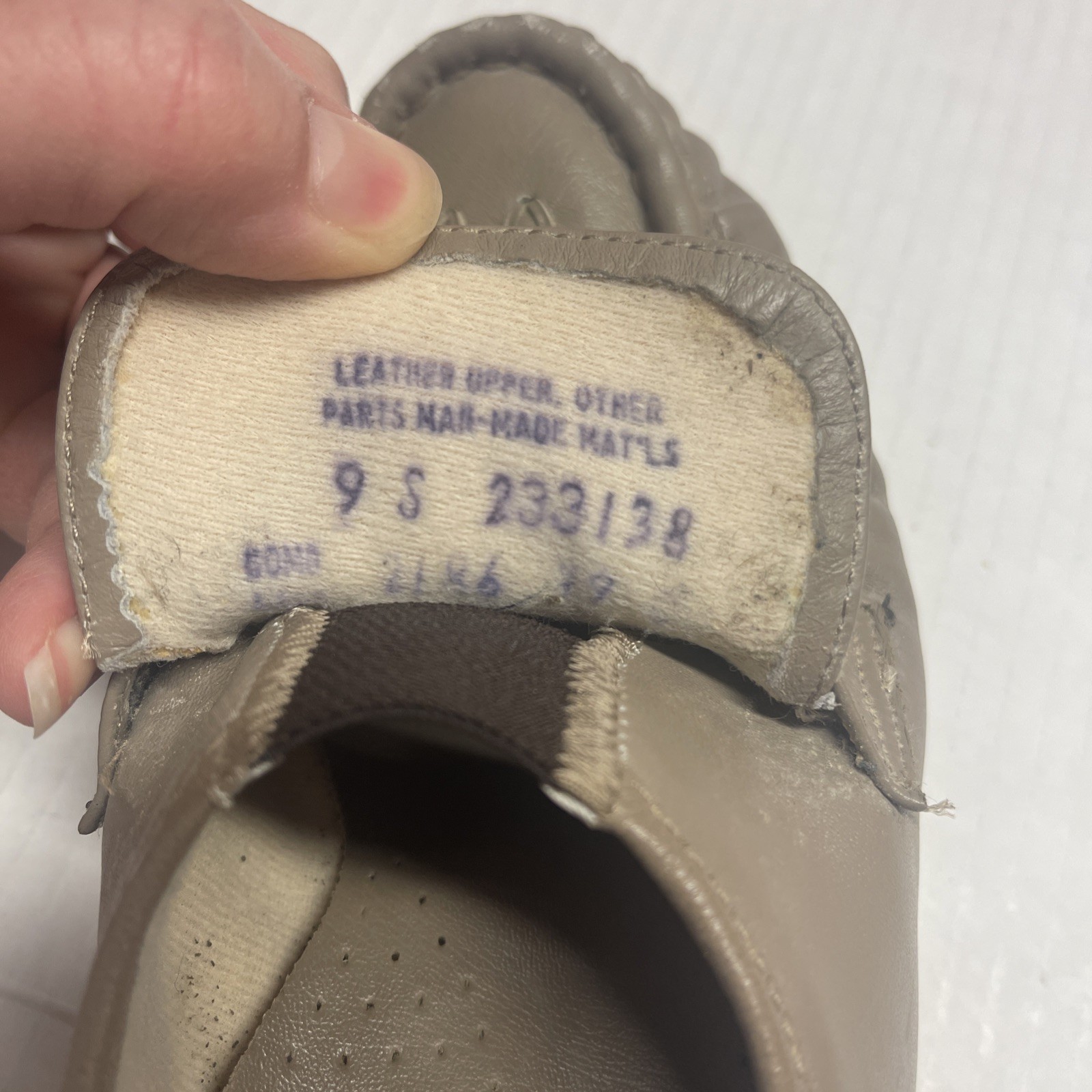 Soft Spots Venus Lite Womens Size 9 S Taupe with box