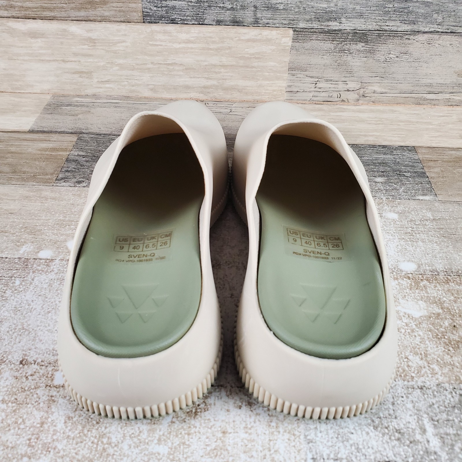 Cougar Sven-Q Womens Clogs Sz 9 Sand Rubber Comfort Slip On Round Toe footbed