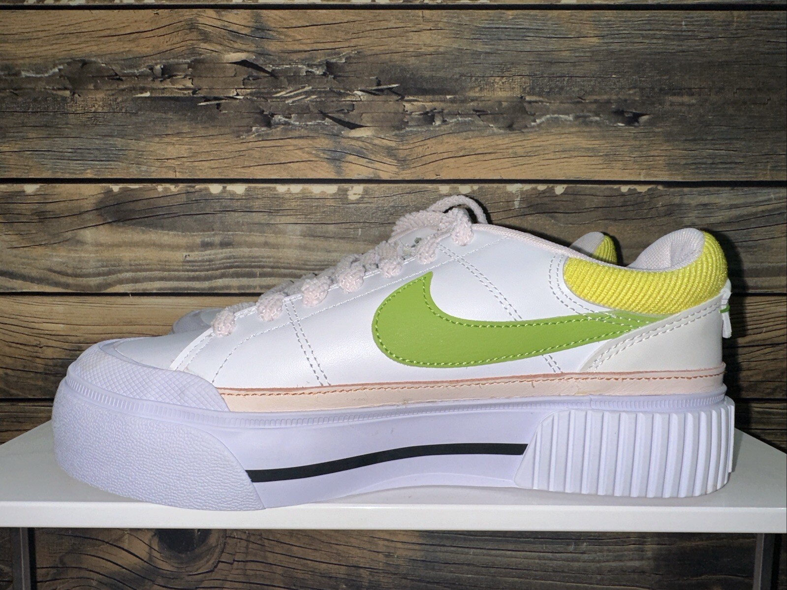 Nike Court Legacy Lift FD0872-100 Sneakers Womens 8 White Lifestyle Shoes No Box
