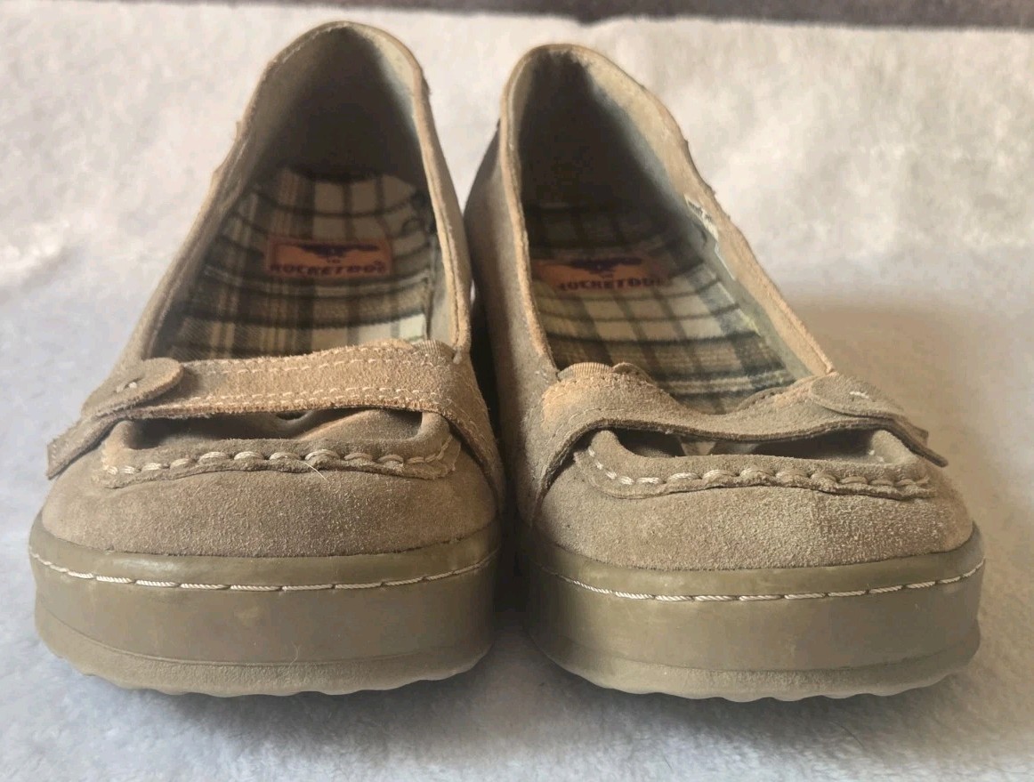 Rocket Dog Suede Slip On Shoes Womens Size 10 Tan Slip On Button Cute Brown C218