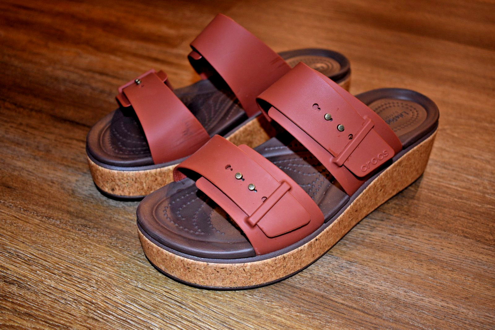 Crocs Brooklyn Buckle Lw Wedge Rust Brown Cork Platform Slip on Sz 9