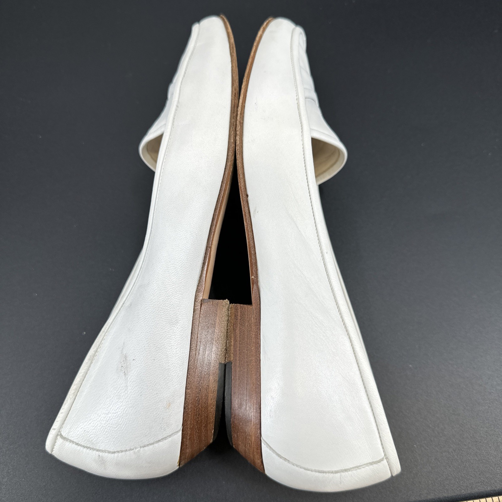 BALLY Womens White Leather Court Shoes Sz 8 Elegant Low Heel Comfortable Classic