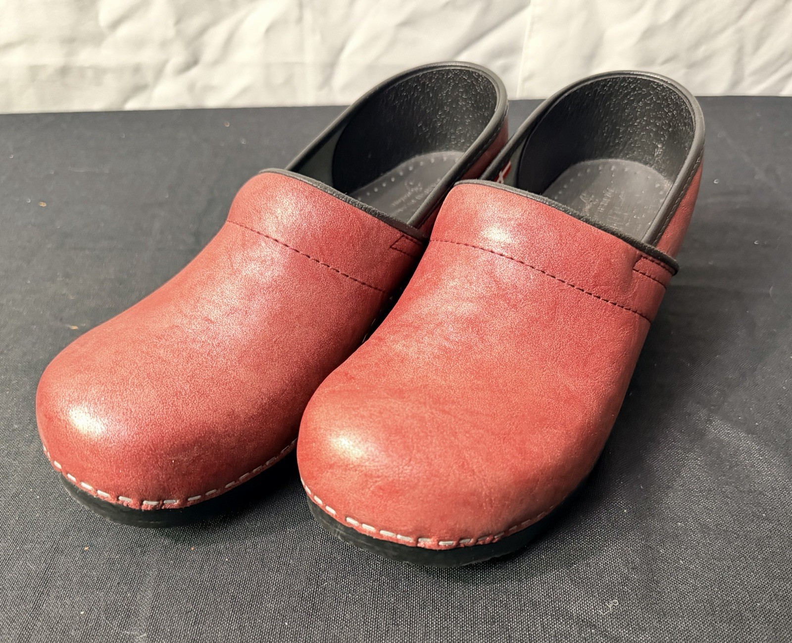 Sanita The Original Danish Clog Women’s Size 40 US 9 Burgundy Port Wine Leather