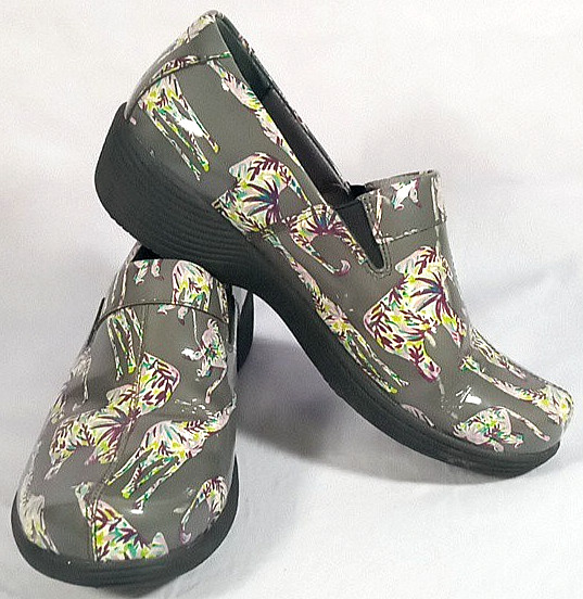 Danko Work Wonders Womens 7.5 Slip Resistant Slip On Shoes Gray & Jungle Animals