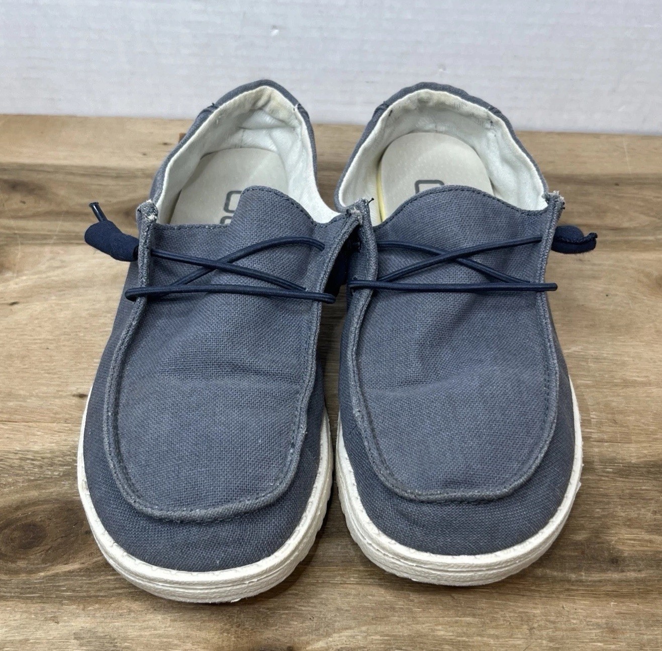 Hey Dude Women’s Wendy Chambray Navy White Canvas Slip On Shoes Sz 6