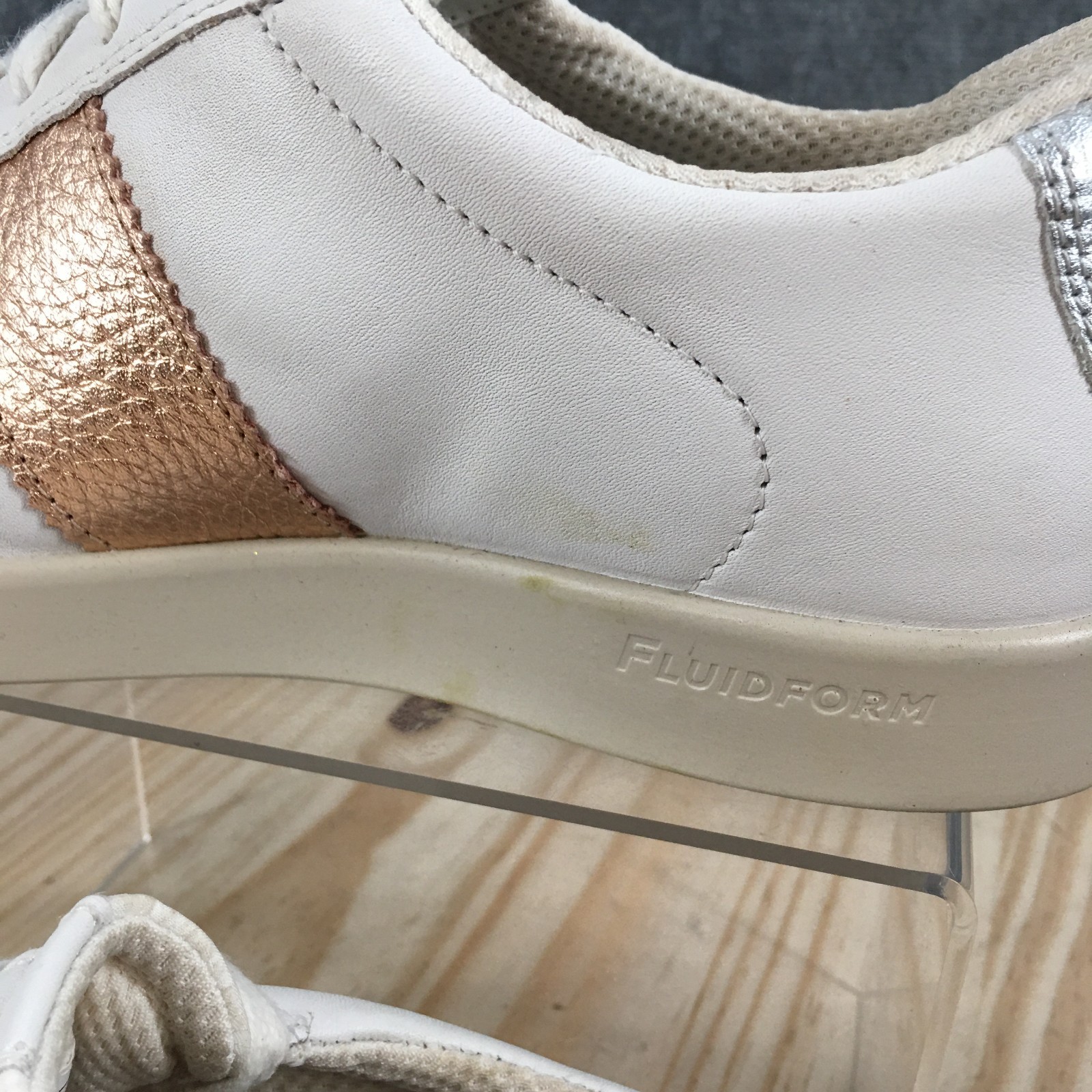 ECCO Street Lite Shoes Womens 8-8.5 Lace Up Retro Style Sneakers White Leather