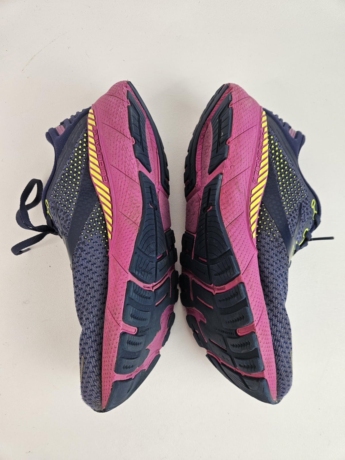 Brooks Adrenaline GTS 22 Womens Shoe Sz 10.5 B Running Nightshadow Viola Sneaker