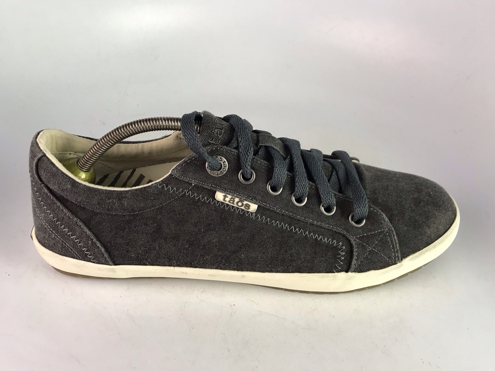 Taos Women’s Star Canvas Sneakers Charcoal Grey Wash Sz 10 US Medium