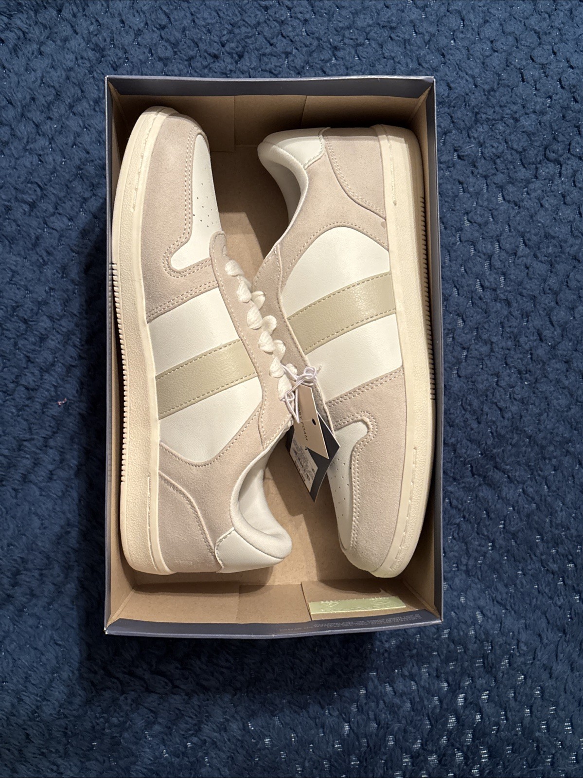 Universal Thread Women’s Nikita Beige/White Fashion Sneakers Size 7