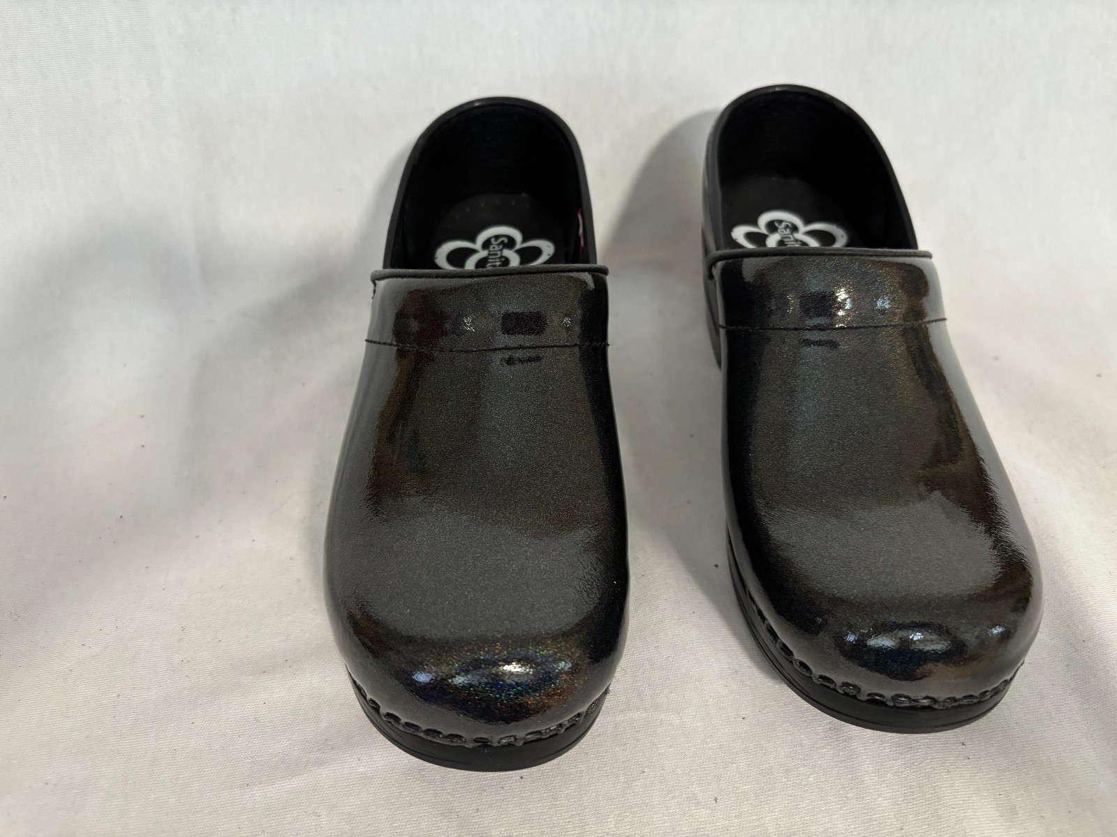 New in box Sanita The Original Danish clogs metalic charcoal size 6