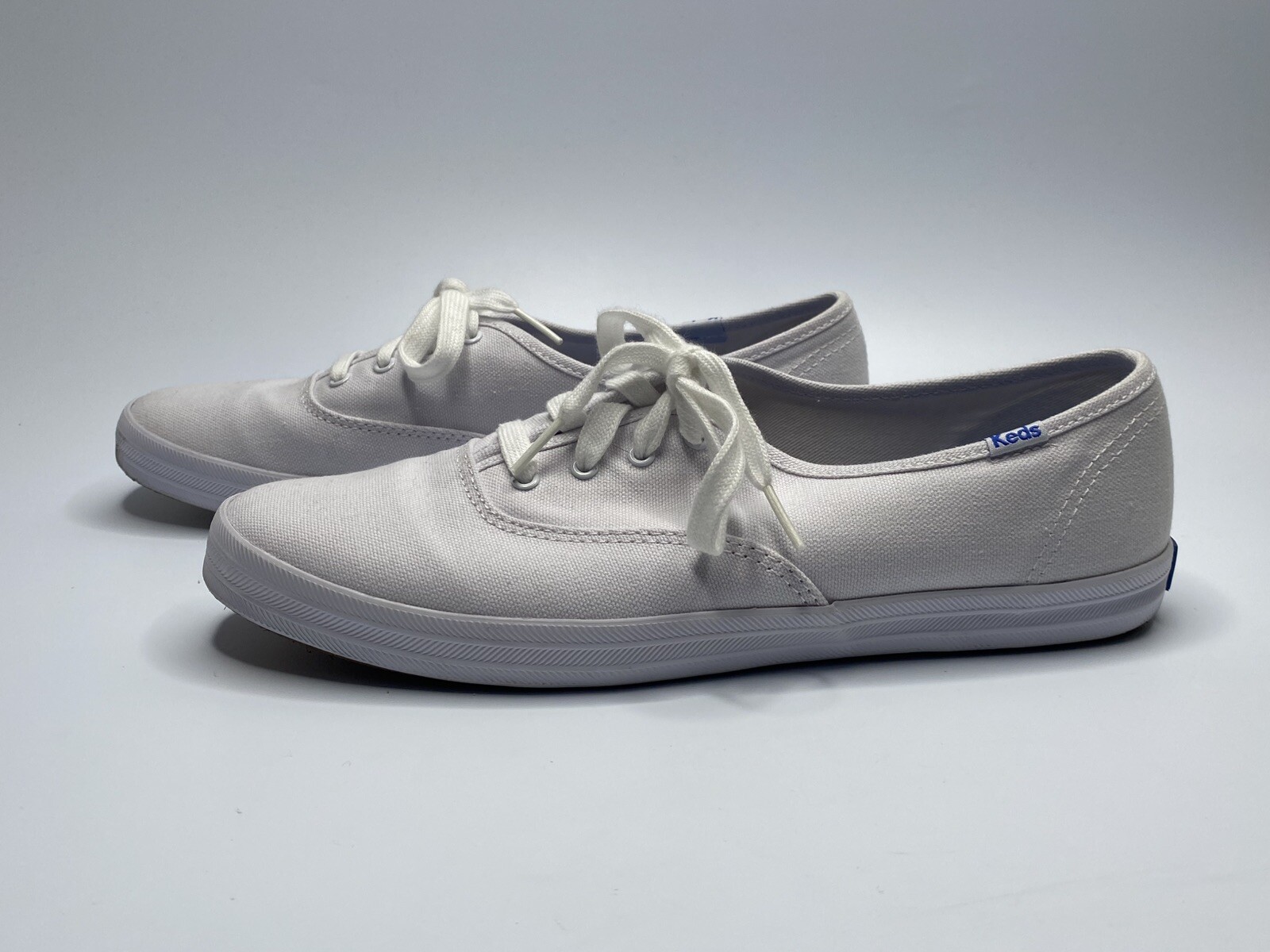 New Keds Womens White Canvas Champion Slip On Flat Shoes WF34000S Sz 9.5