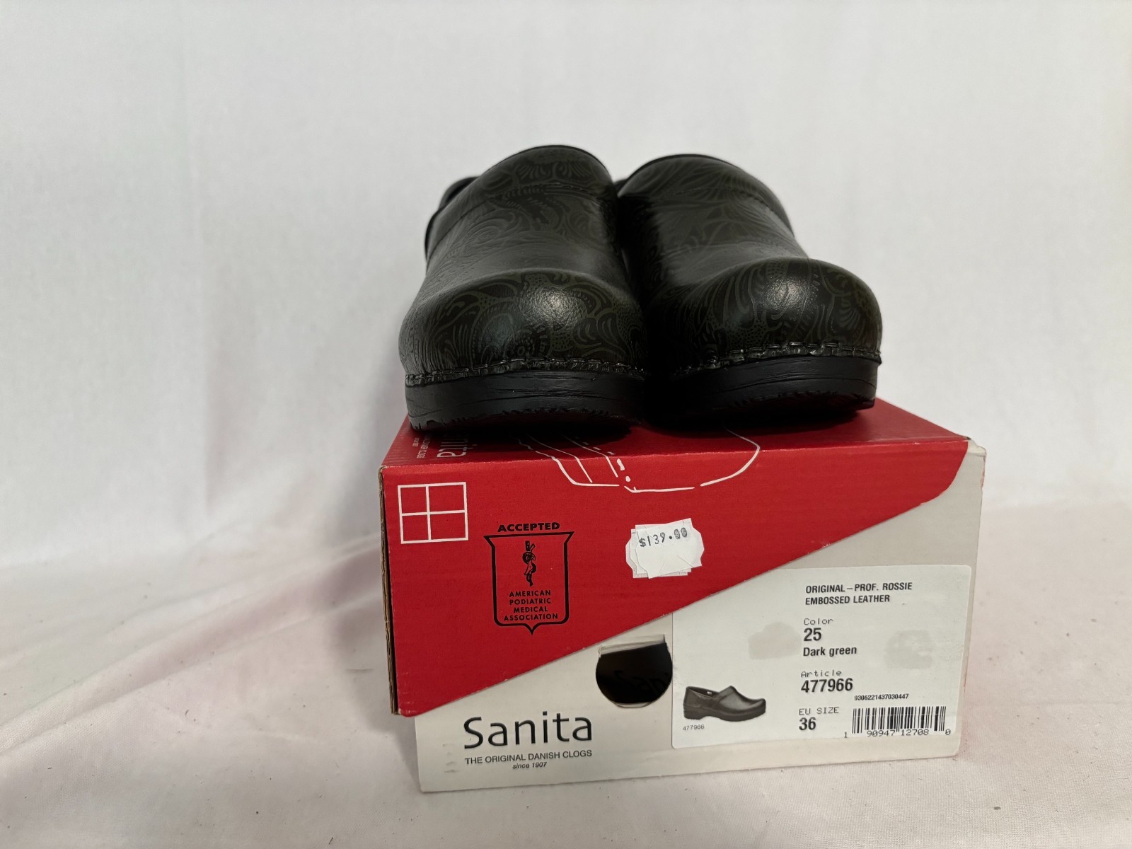 New in box Sanita The Original Danish clogs dark green size 6