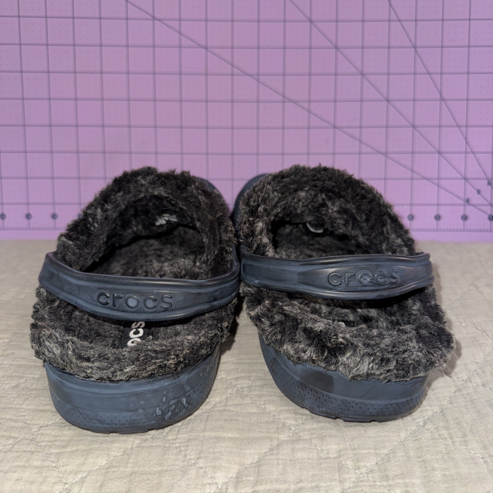 Dual Comfort Fleece Lined Crocs Gray Unisex M 10 W 12