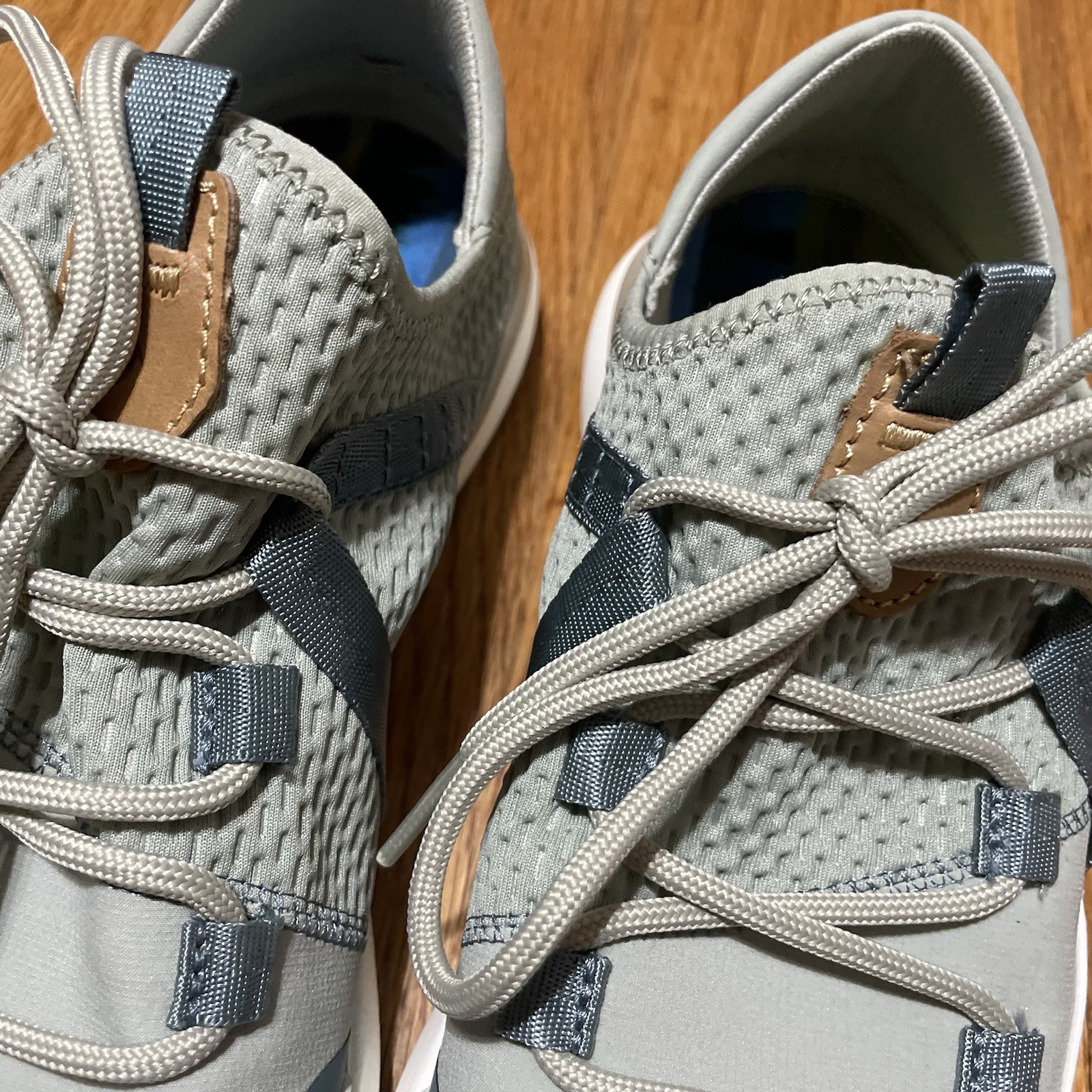 OluKai Kawela Mist Grey Spikeless Golf Shoes Lightweight Comfort Womens Size 8.5
