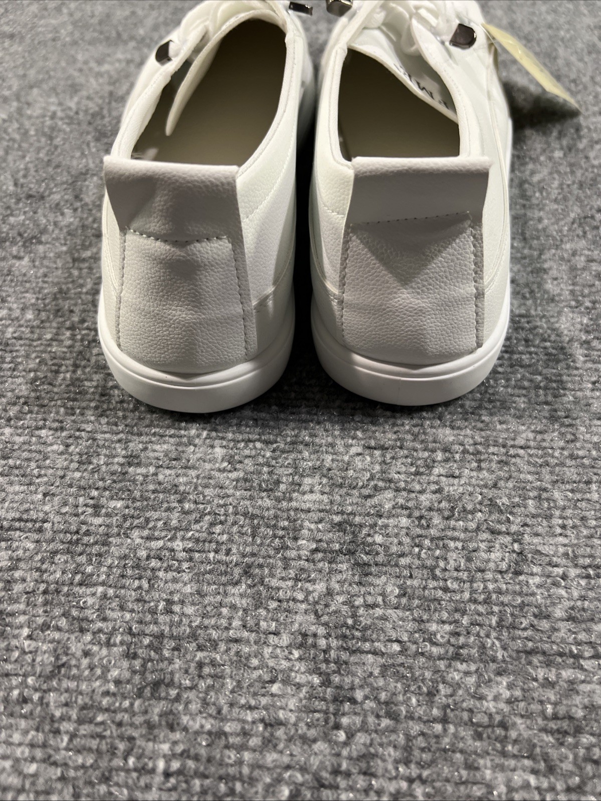New FME Women’s White Low Top Lace Up Sneakers Athletic Casual Shoes Size 11