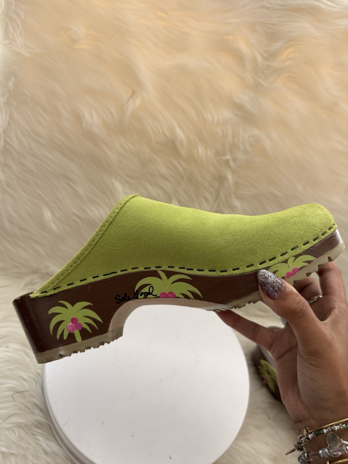 Woman’s Y2K Swedish Style Leather Hand Painted Palm Tree Clogs Size 9-9.5
