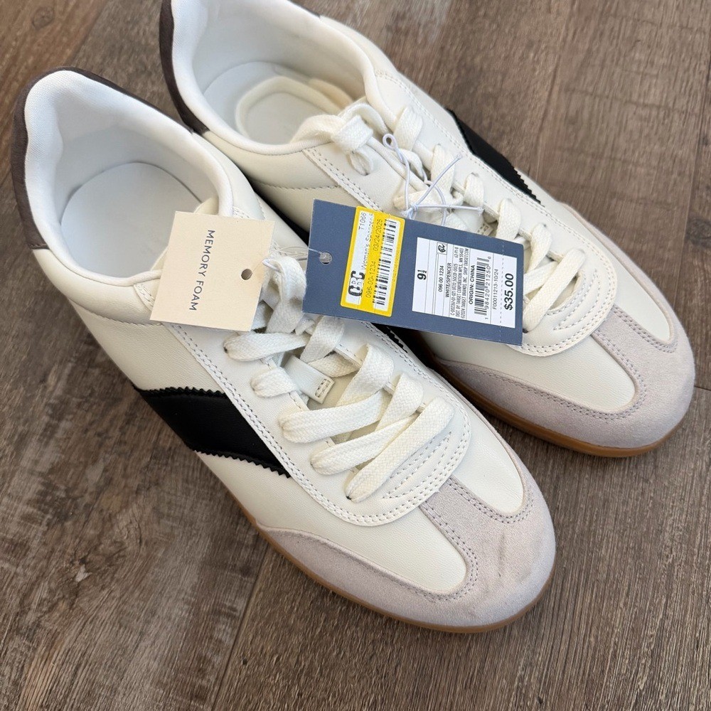 Women’s Spencer Fashion Sneakers with Memory Foam Insole – Universal Thread™ 9.5